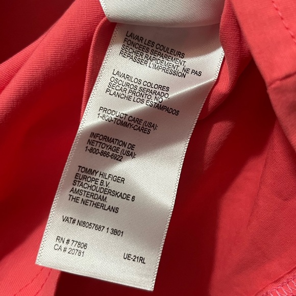 Tommy Hilfiger Men’s Flag T-Shirt
Size Small - Picture 4 of 5